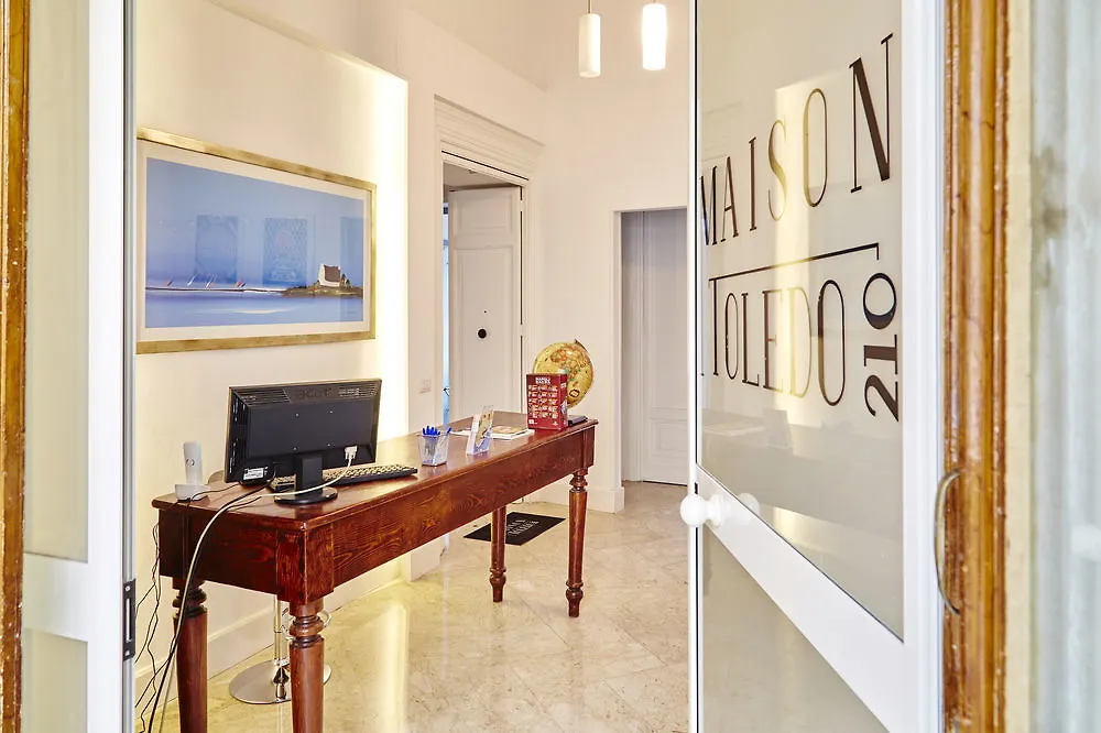 Maison Toledo 210 Naples Bed & Breakfast